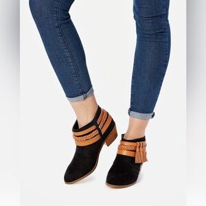 Justfab Linda Women's Black and Tan Ankle Boots